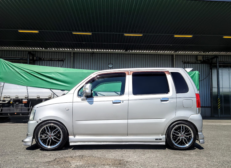 ワゴンRのツツジと愛車・ツツジが綺麗・真横ショット・いいね＆フォロー＆コメントありがとうございますに関するカスタム事例の投稿画像2枚目