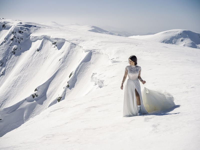 Fotógrafo de casamento Popa Sorin (sorinpopa). Foto de 8 de março 2021