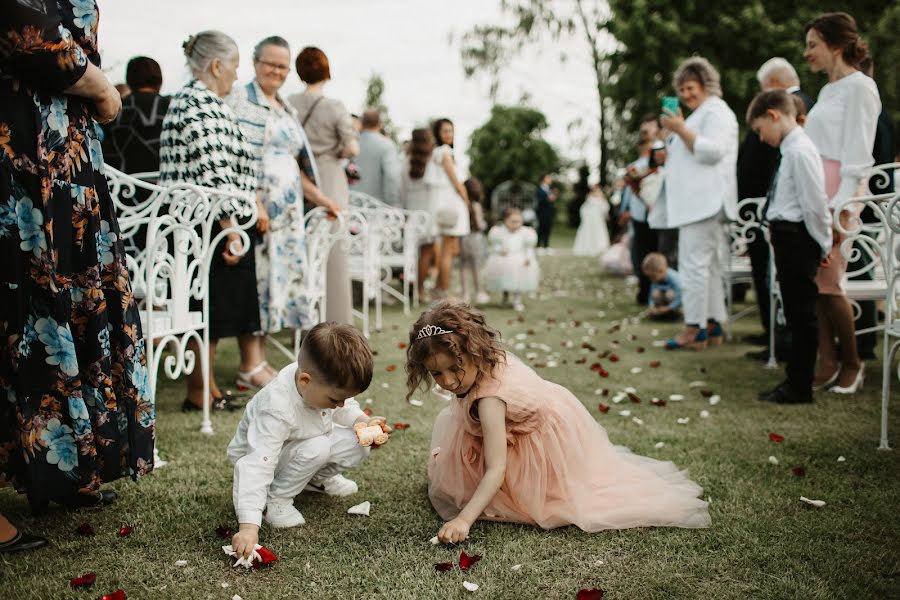 Fotógrafo de casamento Vitaliy Shmuray (witalij). Foto de 21 de fevereiro 2023