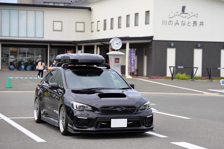 WRX S4のルーフボックス・BBS LM・道の駅・産直に関するカスタム事例の投稿画像1枚目