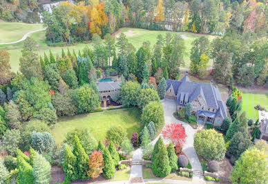 House with pool and garden 8