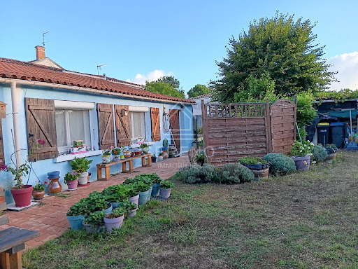 Small blue house flowered garden in this luxury property for sale in Sainte-Soulle ($313,631 - 189 m²)