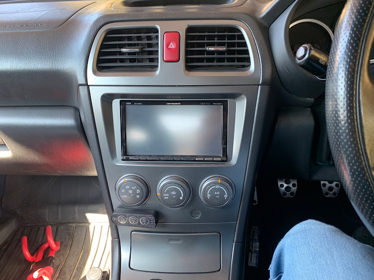 インプレッサ WRXのスバル・DIY・エアコンパネルに関するカスタム事例の投稿画像2枚目