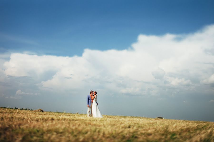 Wedding photographer Yuriy Meleshko (whitelight). Photo of 14 August 2014