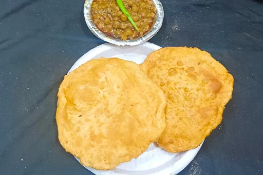 Bhature With Chole