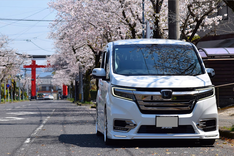 ステップワゴンの鹿児島・桜並木に関するカスタム事例の投稿画像1枚目