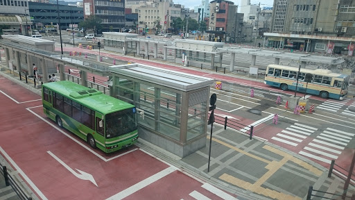 高岡駅バスターミナル(Takaoka Station Bus Station)