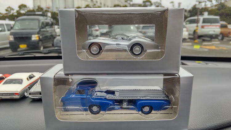 レヴォーグのMOONeyesフリーマーケット・掘り出し物を発見・伏線回収・フェラーリ F40・掘り出し物ミニカーに関するカスタム事例の投稿画像7枚目