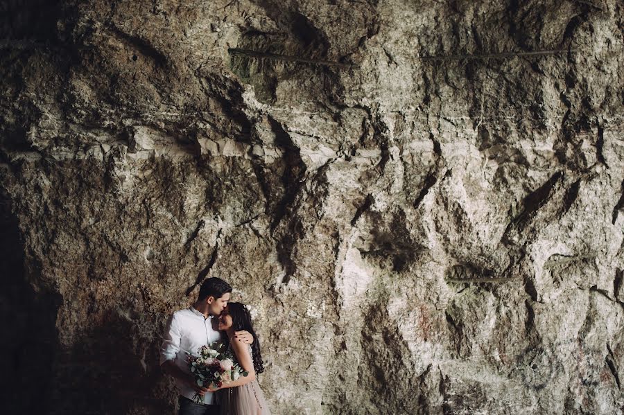 Fotógrafo de bodas Dinara Kurmakaeva (dinakyoller). Foto del 28 de mayo 2019