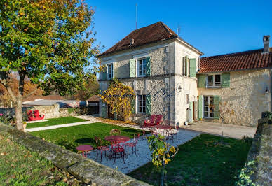 House with pool and garden 2