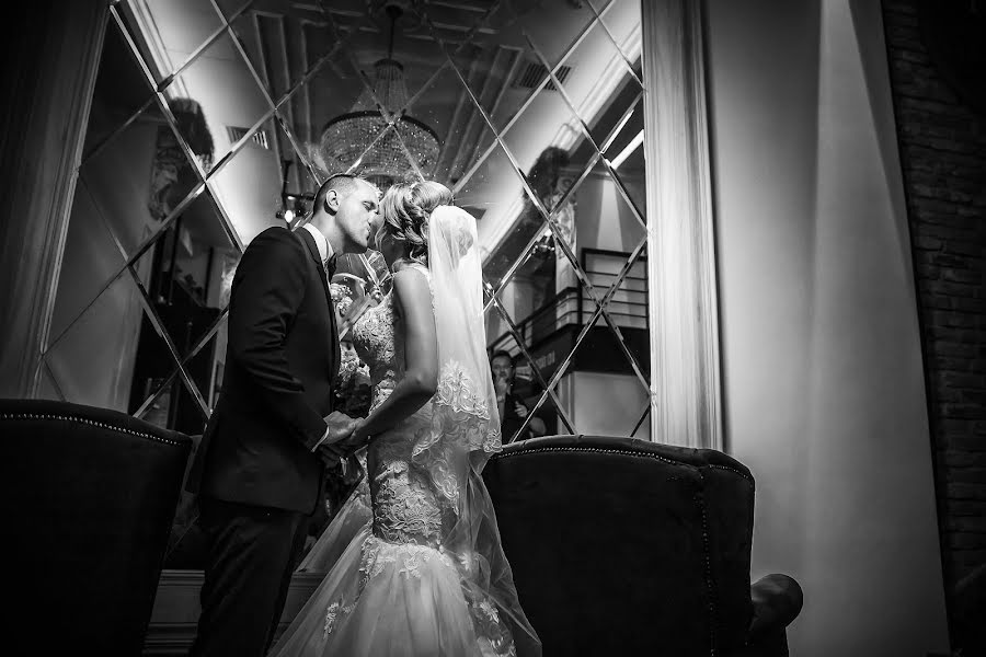 Wedding photographer Razvan Velev (artheart). Photo of 17 January 2018