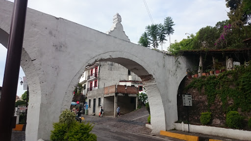 Arcos