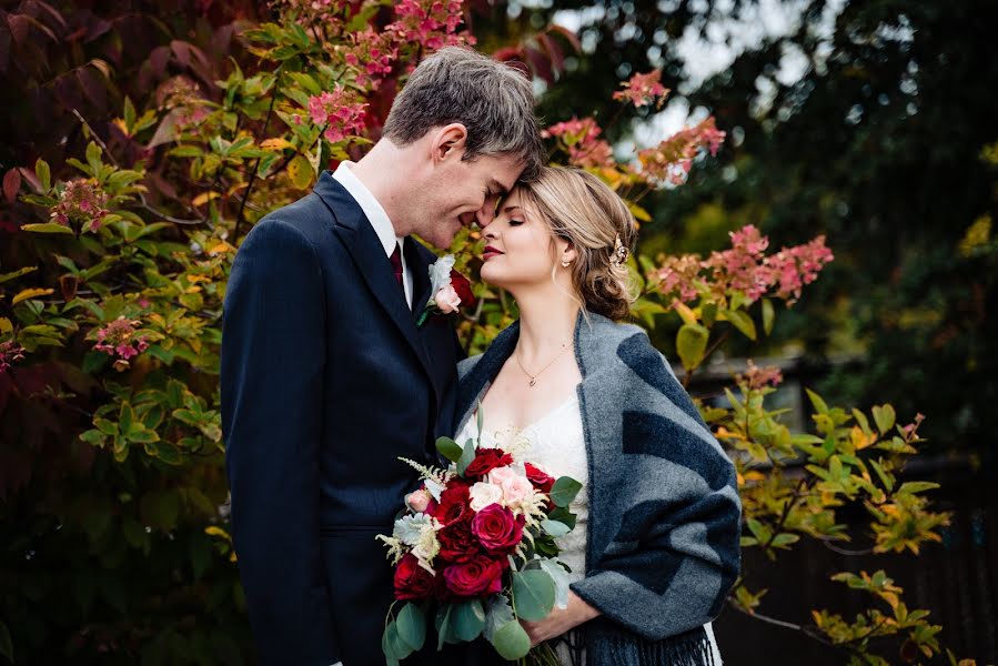 Wedding photographer Sebrina Wareham (foxandfellow). Photo of 24 February 2019