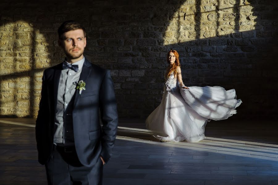 Nhiếp ảnh gia ảnh cưới Konstantin Tolokonnikov (tolokonnikov). Ảnh của 20 tháng 3 2020