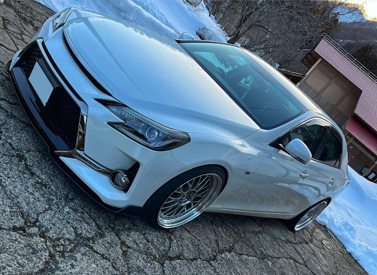 マークXのホイール交換・車好きと繋がりたいに関するカスタム事例の投稿画像1枚目