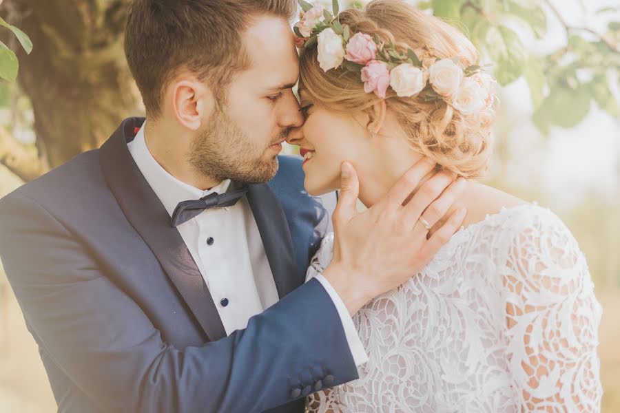 Fotógrafo de casamento Katarzyna Brońska-Popiel (katarzynaijak). Foto de 1 de outubro 2017