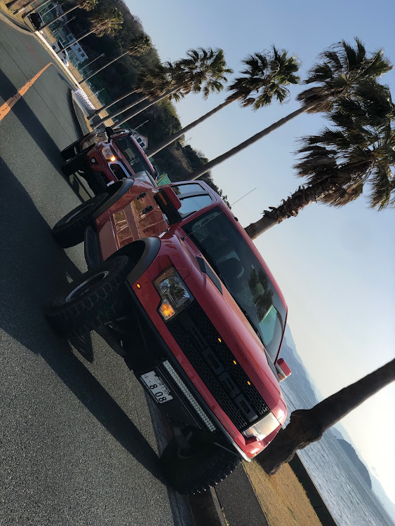 タコマのタコマ・タコマバハ・洗車・花粉やべぇ・赤の魔法♥️に関するカスタム事例の投稿画像1枚目