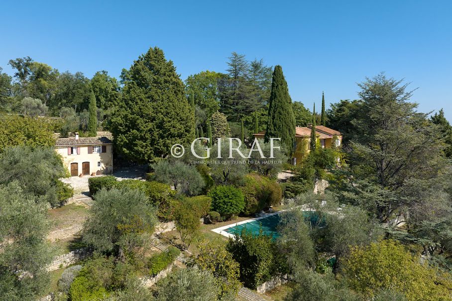 Vente villa 5 pièces 300 m² à Châteauneuf-Grasse (06740), 3 600 000 €