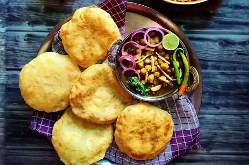 Poori Chole [4 Plate]