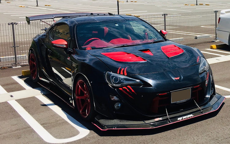 86の86BRZ・86 zn6・VARIS・ワイドボディ・アリストに関するカスタム事例の投稿画像1枚目