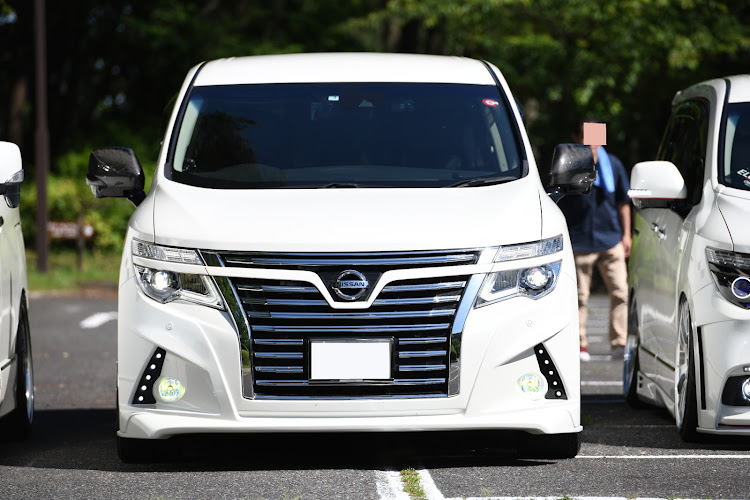 エルグランドの2023長野フェス・52エルグランド・福島の輪・airforcesuspensionに関するカスタム事例の投稿画像8枚目