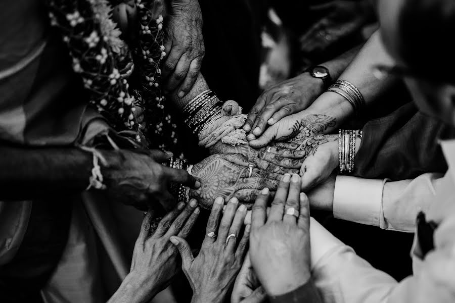 Fotógrafo de casamento Shanthan Reddy (shanthanreddy). Foto de 4 de dezembro 2021