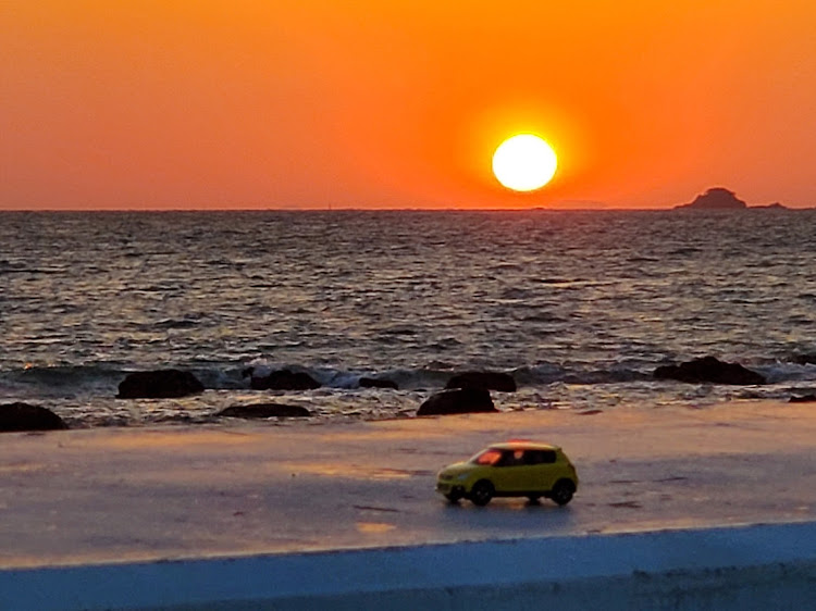 スイフトスポーツのneed for swift・トミカ・志賀島・CTのみなさんに感謝・世界平和を願いますに関するカスタム事例の投稿画像7枚目
