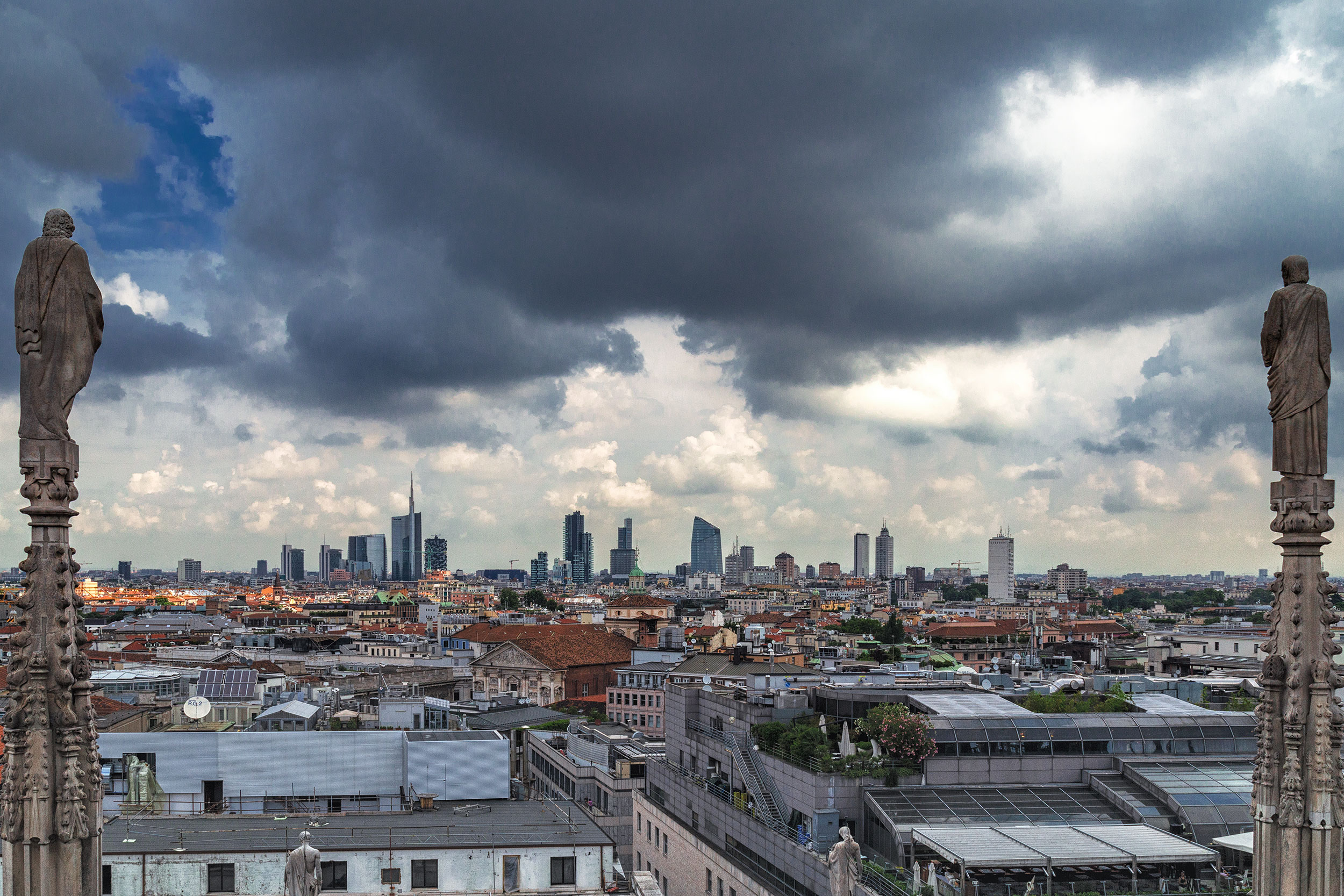 Milano tra le guglie di prometeo