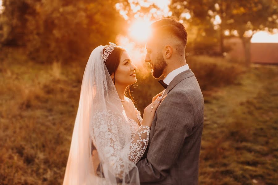 Fotógrafo de casamento Donata Rutkowska (wedwojestudio). Foto de 20 de novembro 2021