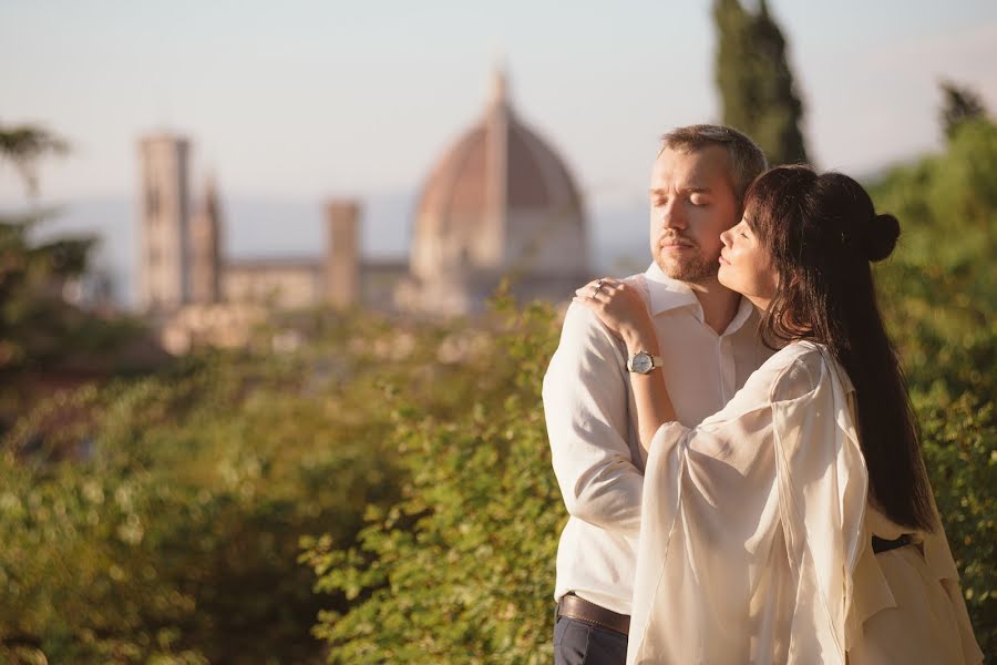 Wedding photographer Elena Lourie (moreloveinitaly). Photo of 6 April 2019