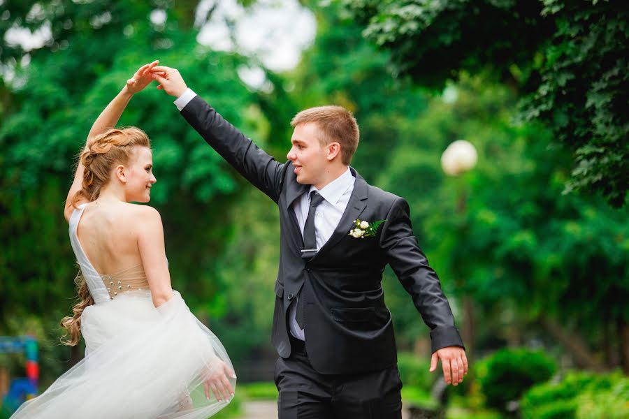 Wedding photographer Yuliya Lomakina (ev75). Photo of 13 August 2015