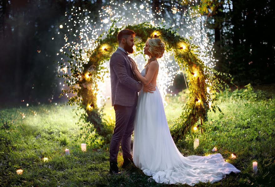 Fotografo di matrimoni Anna Bykova (annbykova). Foto del 10 gennaio 2018