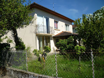 villa à Montayral (47)