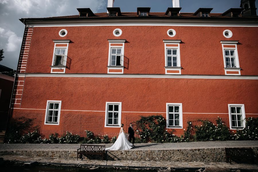 Fotografo di matrimoni Tatyana Khotlubey (tanyakhotlubiei). Foto del 15 novembre 2021