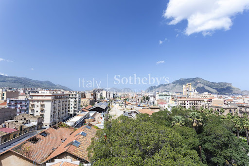 Apartment with terrace 5