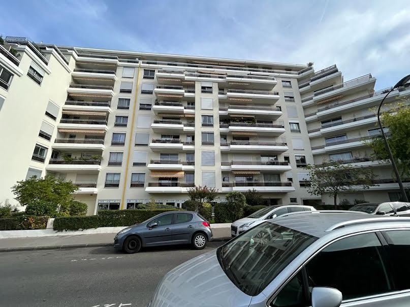 Location  parking  10 m² à Saint-mande (94160), 90 €