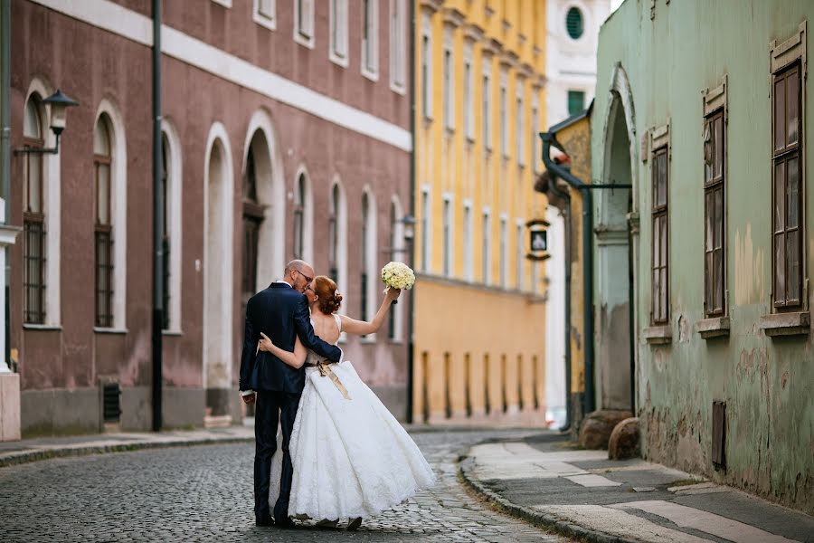 Jurufoto perkahwinan Balázs Andráskó (andrsk). Foto pada 16 November 2017