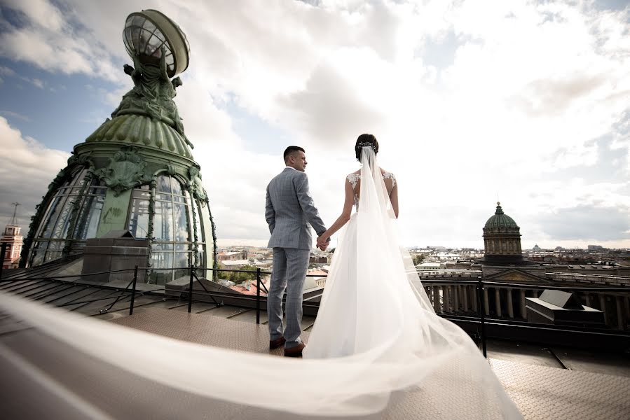 Fotografo di matrimoni Svetlana Carkova (tsarkovy). Foto del 3 dicembre 2017