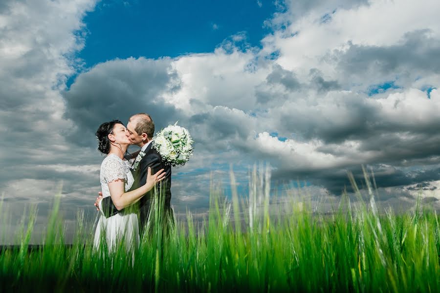 Photographe de mariage Radim Tesarcik (luminia). Photo du 10 octobre 2023