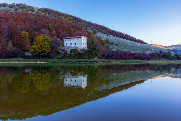 Alba sul lago di lurick