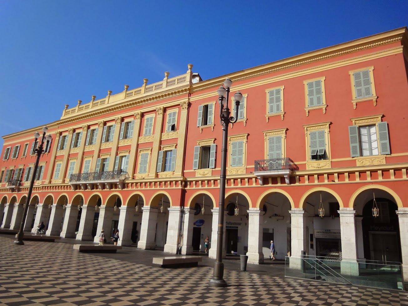 Place Massena à Nice