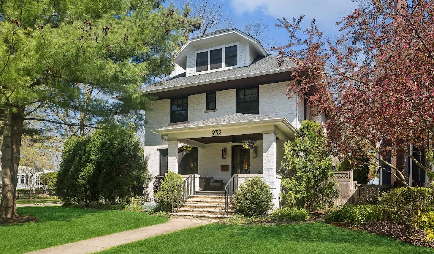 House with pool Wilmette