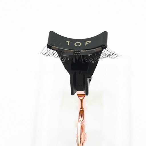 Title 4, Quantum Magnetic False Eyelash Clip Effortless ...