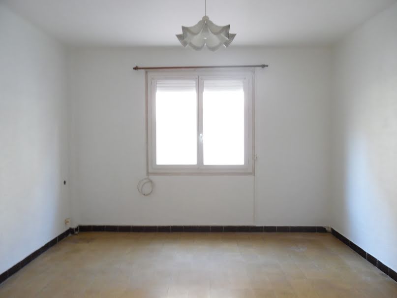 Location  appartement 3 pièces 61.06 m² à Amélie-les-Bains-Palalda (66110), 590 €