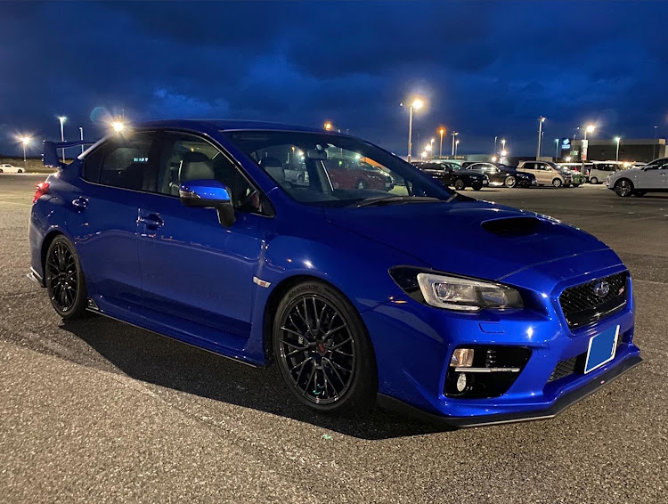 スイフトスポーツのオフ会・車好き・車好きと繋がりたい・低そうで低くない少し低い車に関するカスタム事例の投稿画像5枚目