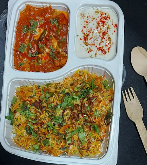 Kolhapuri Vegetable Meal [Serves 1]