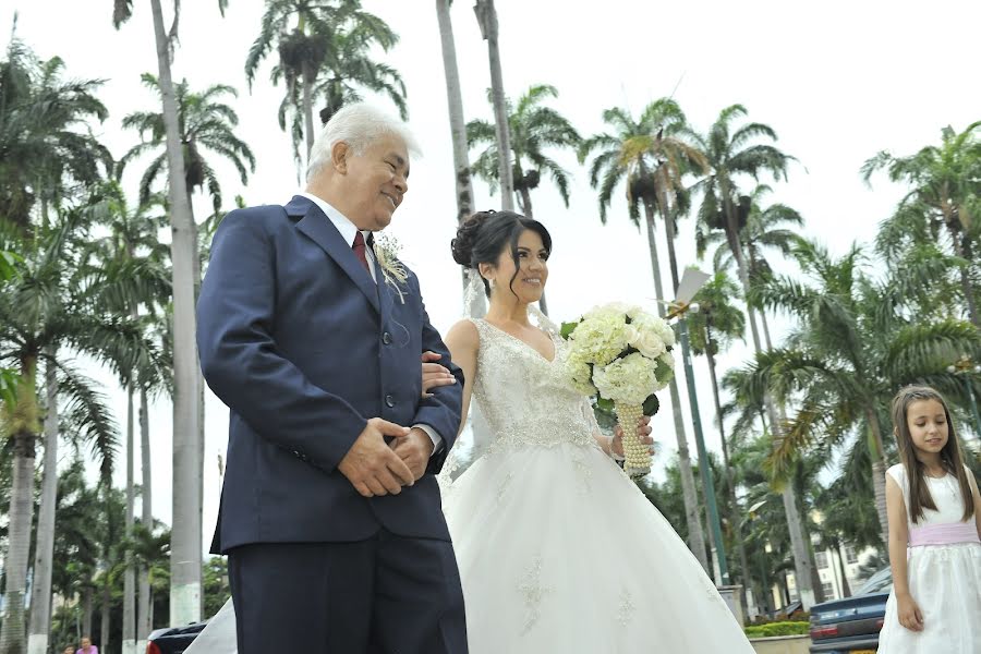 Fotógrafo de bodas Jairo Frank Bautista Rodriguez (lentecreativo). Foto del 15 de julio 2015