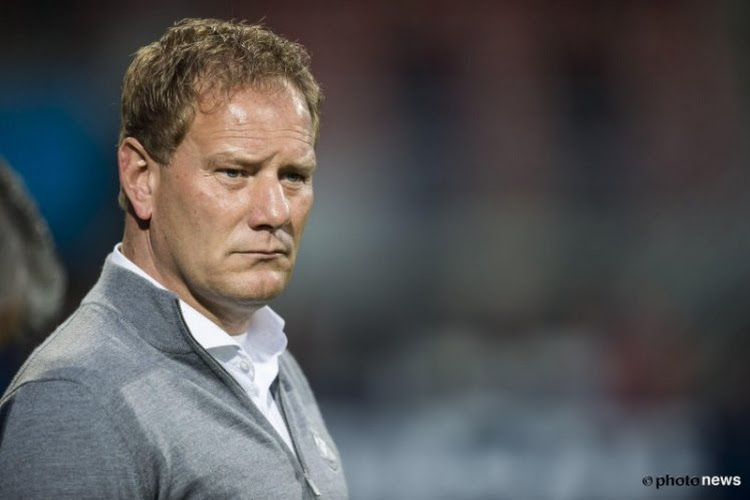 Hilarisch: Nederlandse club heeft niet door dat coach tegenstander al half jaar buiten ligt