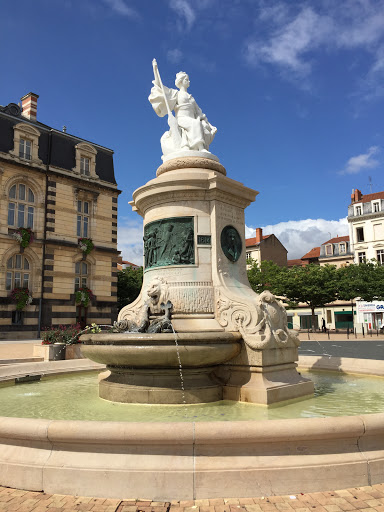 fontaine de l'hôtel de ville