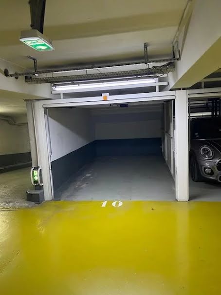 Location  parking   à Paris 6ème (75006), 215 €